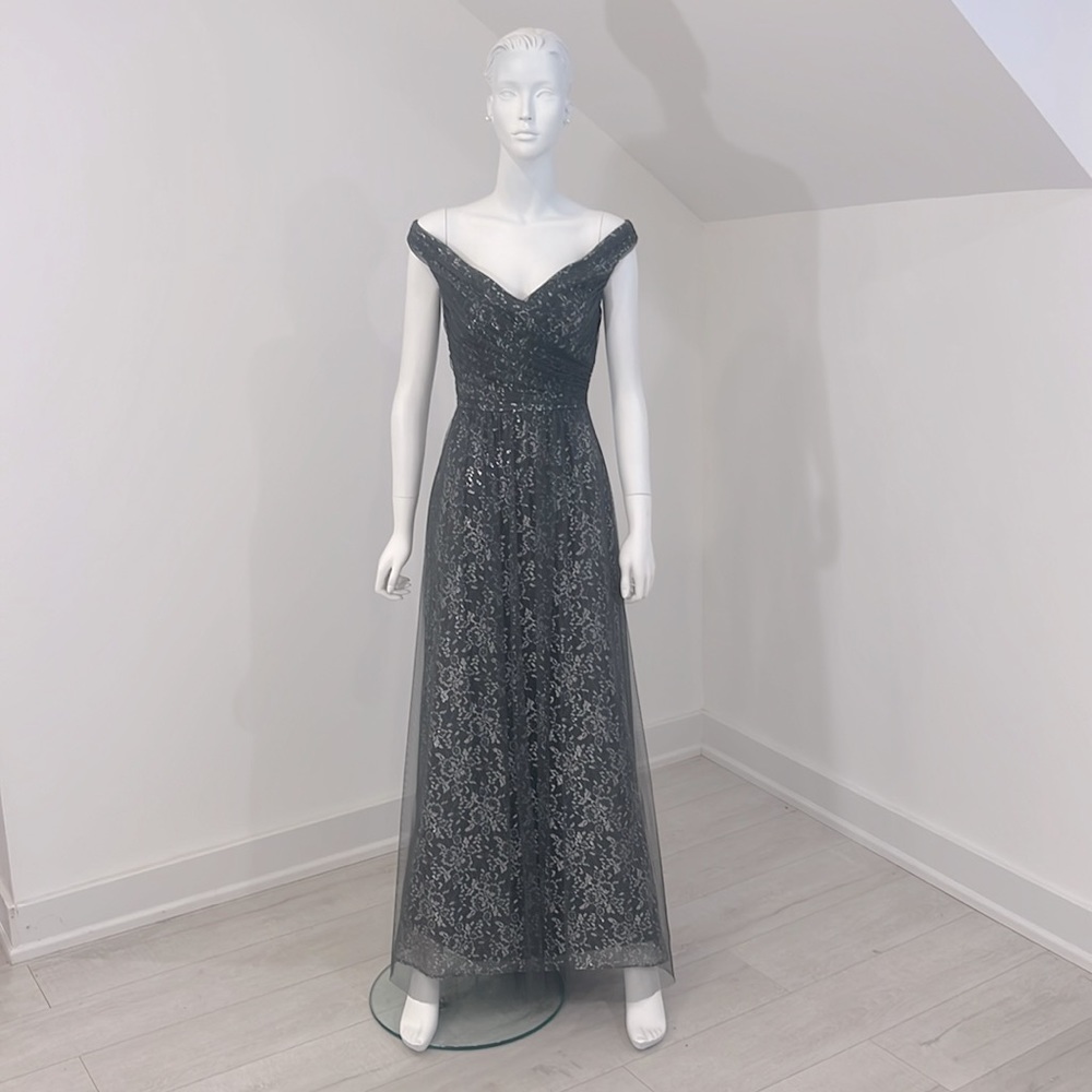 Sample -NWT- Dressy size 10- Earl grey/Silver- soft tulle/ lace-Pristine.